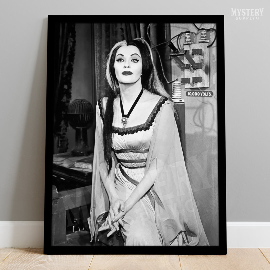 Horror girls spooky lily munster outlet the munsters art canvas classic tv addams