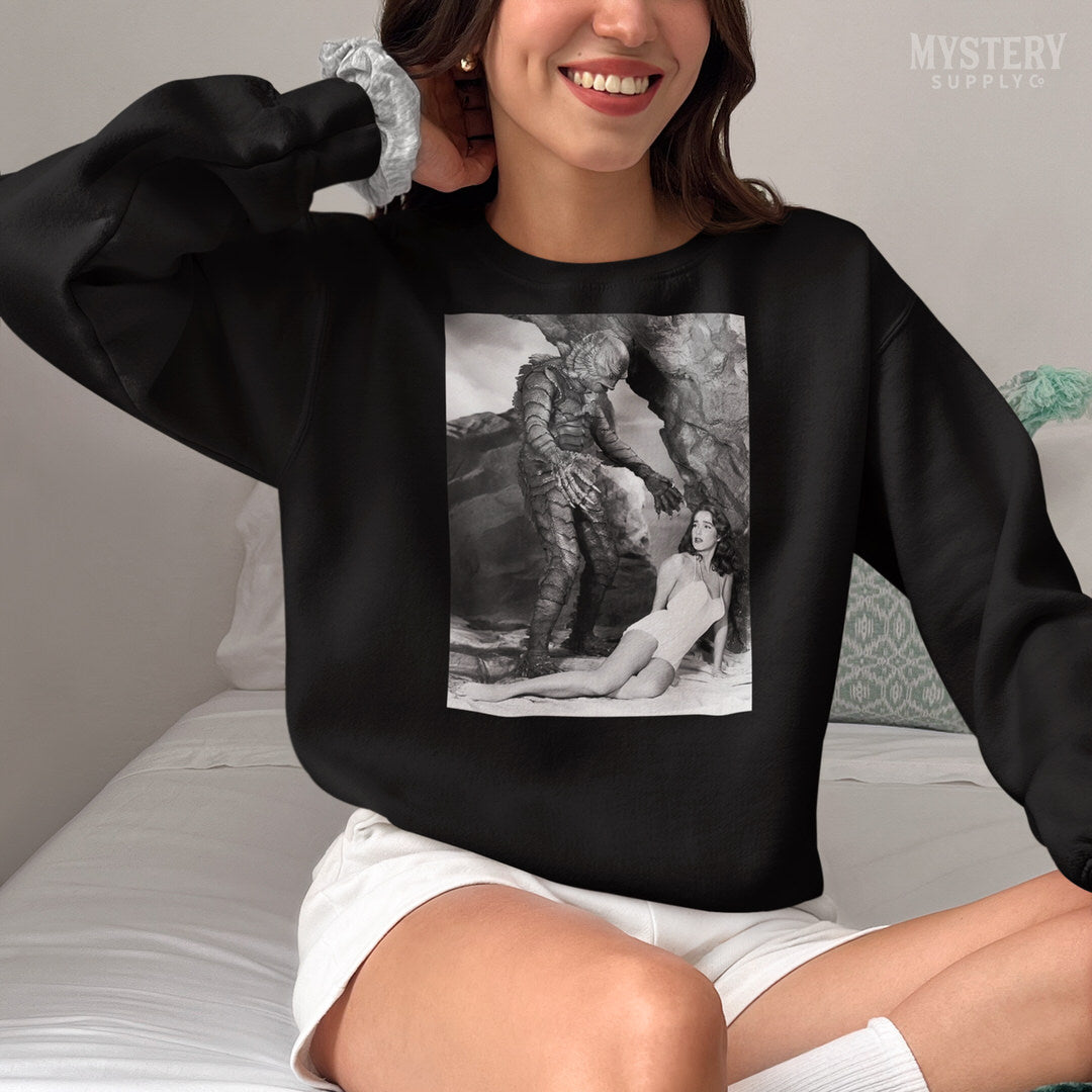 Creature From the Black Lagoon Vintage Horror Movie Swimsuit Photo Men's Women's Unisex Crewneck Sweatshirt