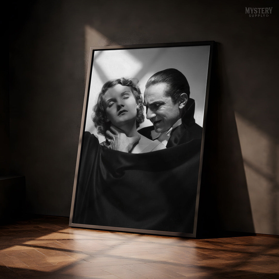 Dracula 1930s Bela Lugosi Horror Photo - Hypnotized Victim