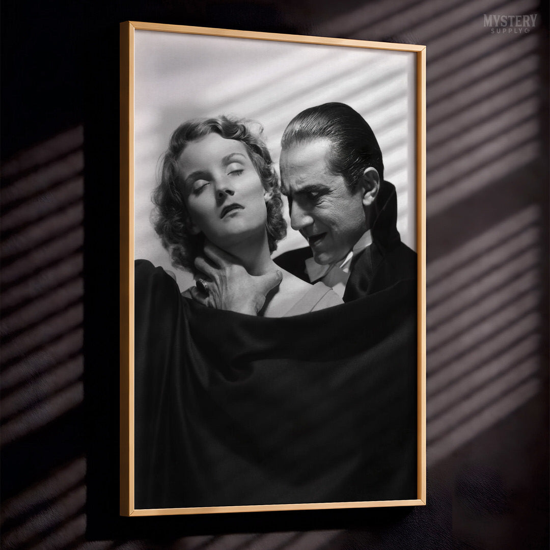 Dracula 1930s Bela Lugosi Horror Photo - Hypnotized Victim